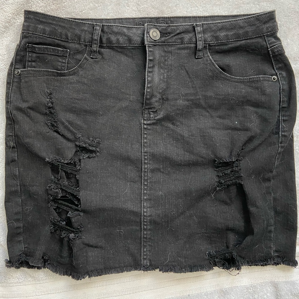 Black short denim skirt
